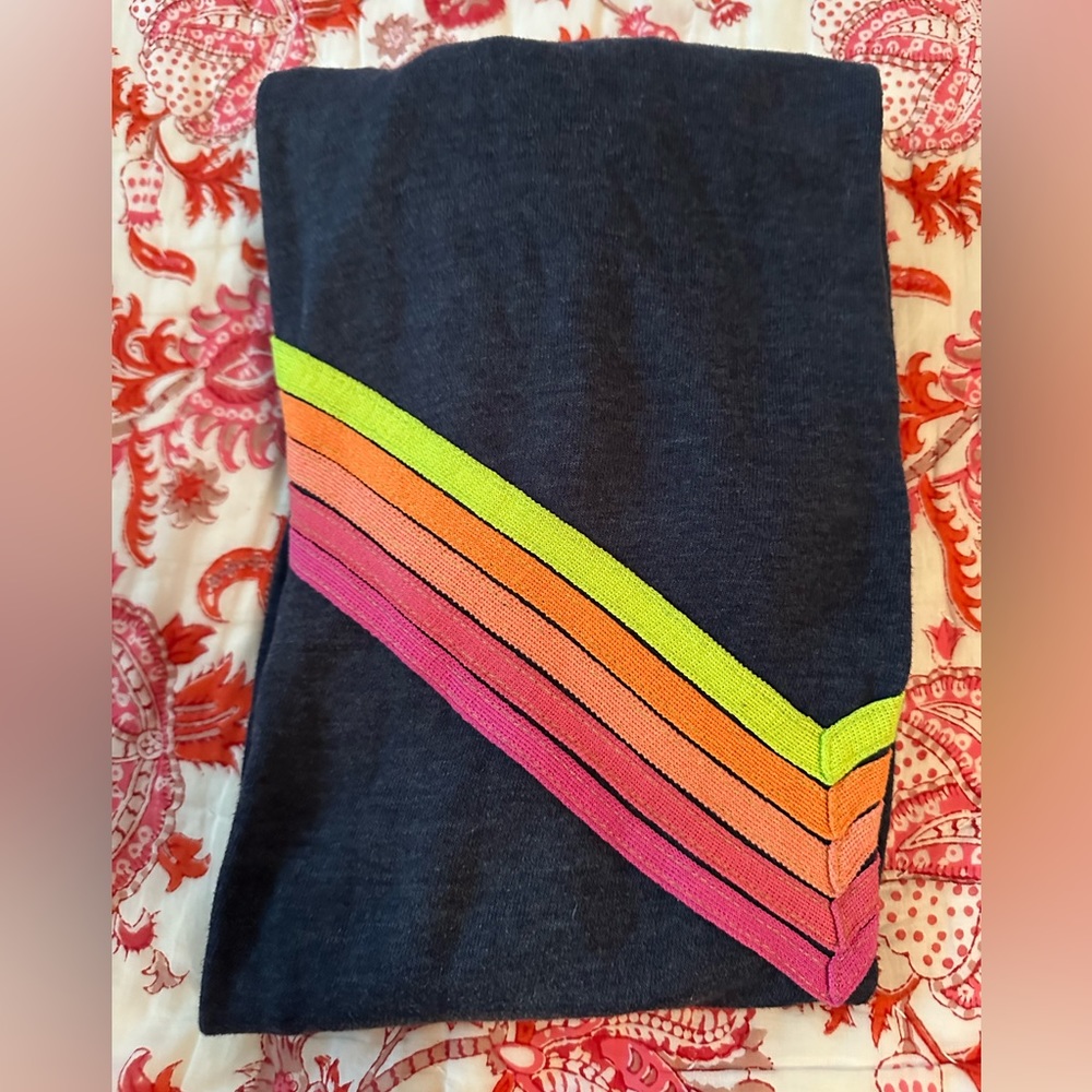 *DISCONTINUED* AVIATOR NATION CHEVRON 5 SWEATPANT - HEATHER NAVY NEON - Picture 3 of 4